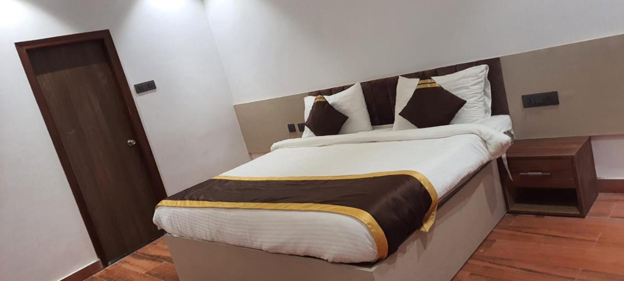 Hotel Citrus Lucknow Exterior foto